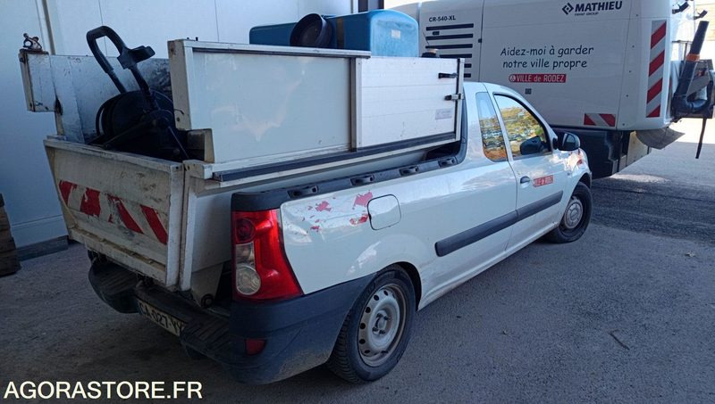 Dacia Logan - 2012 - 111131km - Pick-up: slika Dacia Logan - 2012 - 111131km - Pick-up Dacia Logan - 2012 - 111131km - Pick-up: slika Dacia Logan - 2012 - 111131km - Pick-up