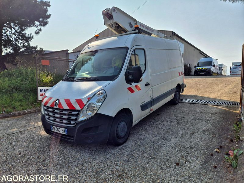 Renault Master 2.3 dci 125 nacelle - 2011 - 320 000km - Dostavno vozilo: slika Renault Master 2.3 dci 125 nacelle - 2011 - 320 000km - Dostavno vozilo Renault Master 2.3 dci 125 nacelle - 2011 - 320 000km - Dostavno vozilo: slika Renault Master 2.3 dci 125 nacelle - 2011 - 320 000km - Dostavno vozilo