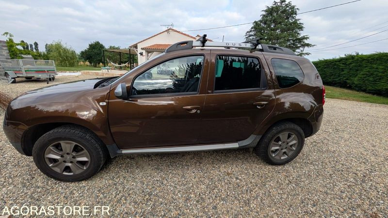 Duster TVA A ZERO - Automobil: slika Duster TVA A ZERO - Automobil Duster TVA A ZERO - Automobil: slika Duster TVA A ZERO - Automobil
