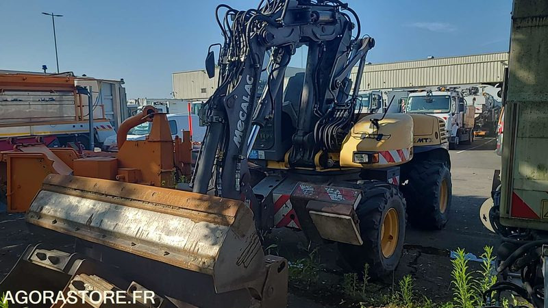 EAU 154 - Pellet hydraulique MECALAC 12 MXT - 2009 - Bager: slika  EAU 154 - Pellet hydraulique MECALAC 12 MXT - 2009 - Bager EAU 154 - Pellet hydraulique MECALAC 12 MXT - 2009 - Bager: slika  EAU 154 - Pellet hydraulique MECALAC 12 MXT - 2009 - Bager