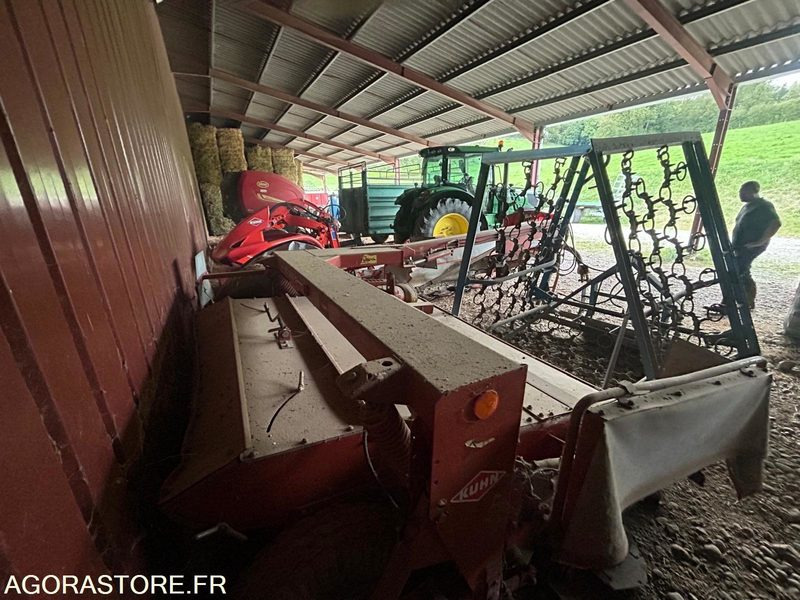 FAUCHEUSE TRAINEE KUHN FC300G 1995 AVEC CONDITIONNEUR - Kosilica: slika FAUCHEUSE TRAINEE KUHN FC300G 1995 AVEC CONDITIONNEUR - Kosilica FAUCHEUSE TRAINEE KUHN FC300G 1995 AVEC CONDITIONNEUR - Kosilica: slika FAUCHEUSE TRAINEE KUHN FC300G 1995 AVEC CONDITIONNEUR - Kosilica