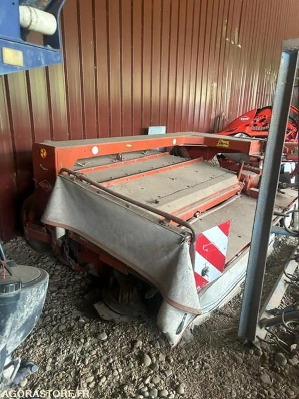FAUCHEUSE TRAINEE KUHN FC300G 1995 AVEC CONDITIONNEUR - Kosilica: slika FAUCHEUSE TRAINEE KUHN FC300G 1995 AVEC CONDITIONNEUR - Kosilica FAUCHEUSE TRAINEE KUHN FC300G 1995 AVEC CONDITIONNEUR - Kosilica: slika FAUCHEUSE TRAINEE KUHN FC300G 1995 AVEC CONDITIONNEUR - Kosilica