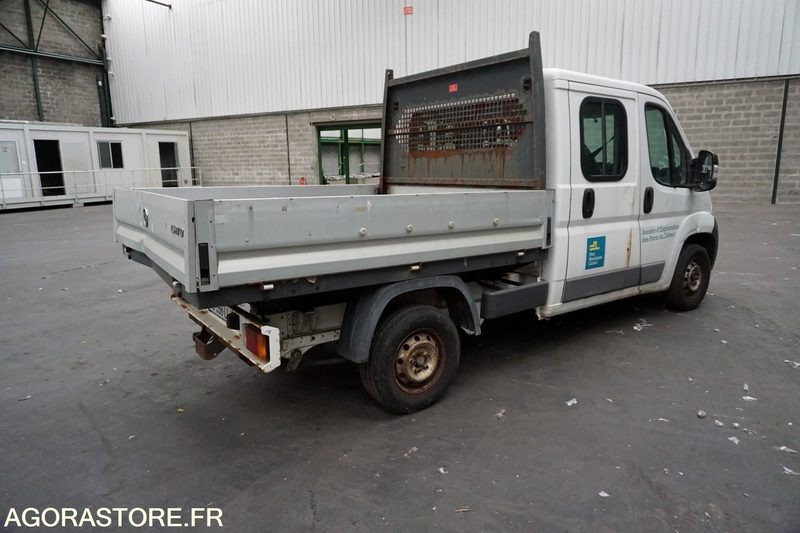 FIAT DUCATO PLATEAU DOUBLE CABINE - Mali kamion kiper: slika FIAT DUCATO PLATEAU DOUBLE CABINE - Mali kamion kiper FIAT DUCATO PLATEAU DOUBLE CABINE - Mali kamion kiper: slika FIAT DUCATO PLATEAU DOUBLE CABINE - Mali kamion kiper