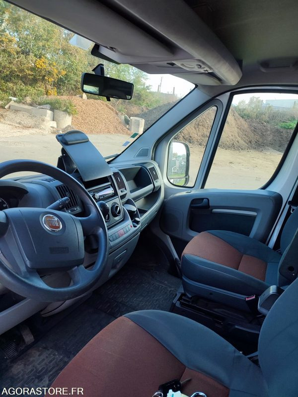 FIAT DUCATO TPMR - Roulant - 2009  (91 120 km) - Furgon: slika  FIAT DUCATO TPMR - Roulant - 2009  (91 120 km) - Furgon FIAT DUCATO TPMR - Roulant - 2009  (91 120 km) - Furgon: slika  FIAT DUCATO TPMR - Roulant - 2009  (91 120 km) - Furgon