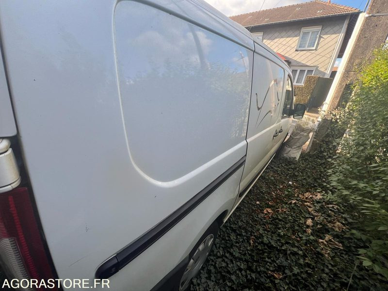 FIAT- SCUDO - 2015 - 350 000 KM - FRIGORIFIQUE MULTI TEMPERATURE - Dostavno vozilo hladnjača: slika  FIAT- SCUDO - 2015 - 350 000 KM - FRIGORIFIQUE MULTI TEMPERATURE - Dostavno vozilo hladnjača FIAT- SCUDO - 2015 - 350 000 KM - FRIGORIFIQUE MULTI TEMPERATURE - Dostavno vozilo hladnjača: slika  FIAT- SCUDO - 2015 - 350 000 KM - FRIGORIFIQUE MULTI TEMPERATURE - Dostavno vozilo hladnjača