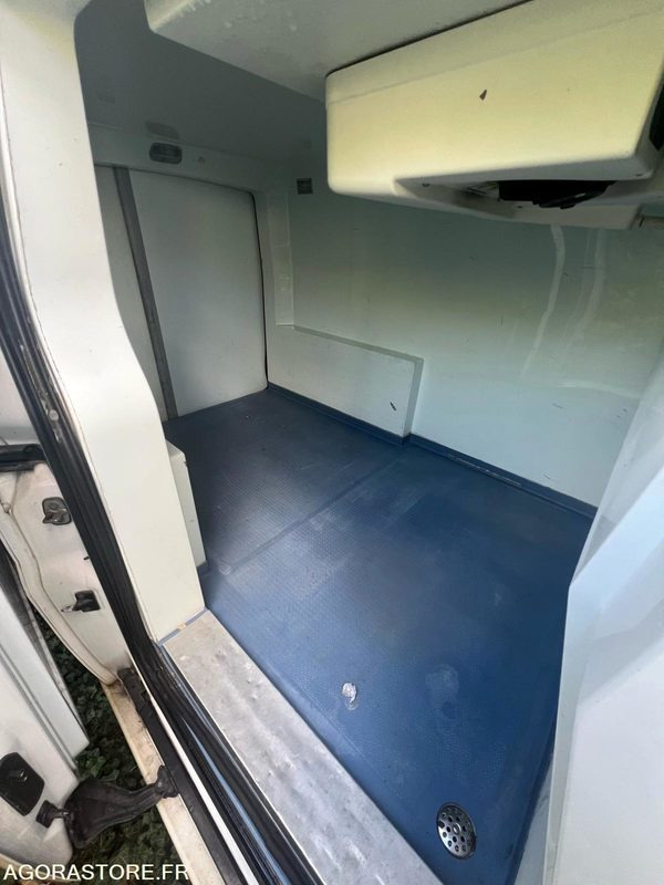 FIAT- SCUDO - 2016 - 230 000 KM - FRIGORIFIQUE MULTI TEMPERATURE - Dostavno vozilo hladnjača: slika  FIAT- SCUDO - 2016 - 230 000 KM - FRIGORIFIQUE MULTI TEMPERATURE - Dostavno vozilo hladnjača FIAT- SCUDO - 2016 - 230 000 KM - FRIGORIFIQUE MULTI TEMPERATURE - Dostavno vozilo hladnjača: slika  FIAT- SCUDO - 2016 - 230 000 KM - FRIGORIFIQUE MULTI TEMPERATURE - Dostavno vozilo hladnjača