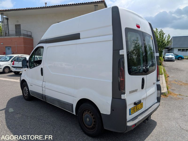 FOURGON TOLE MOINS 3T5 RENAULT TRAFIC - Furgon: slika FOURGON TOLE MOINS 3T5 RENAULT TRAFIC - Furgon FOURGON TOLE MOINS 3T5 RENAULT TRAFIC - Furgon: slika FOURGON TOLE MOINS 3T5 RENAULT TRAFIC - Furgon