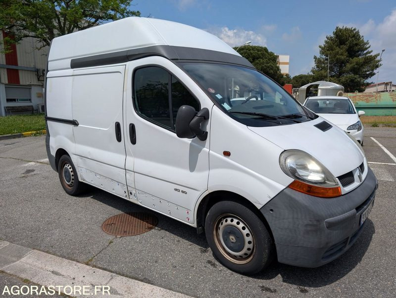 FOURGON TOLE MOINS 3T5 RENAULT TRAFIC - Furgon: slika FOURGON TOLE MOINS 3T5 RENAULT TRAFIC - Furgon FOURGON TOLE MOINS 3T5 RENAULT TRAFIC - Furgon: slika FOURGON TOLE MOINS 3T5 RENAULT TRAFIC - Furgon