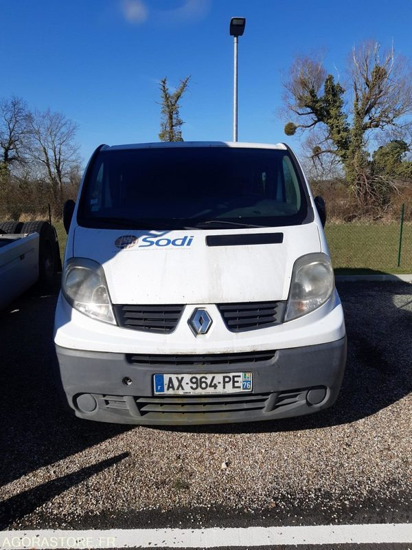 FOURGON TRAFIC - 2010 / 250 000 KM - AX-964-PE - Furgon: slika FOURGON TRAFIC - 2010 / 250 000 KM - AX-964-PE - Furgon FOURGON TRAFIC - 2010 / 250 000 KM - AX-964-PE - Furgon: slika FOURGON TRAFIC - 2010 / 250 000 KM - AX-964-PE - Furgon