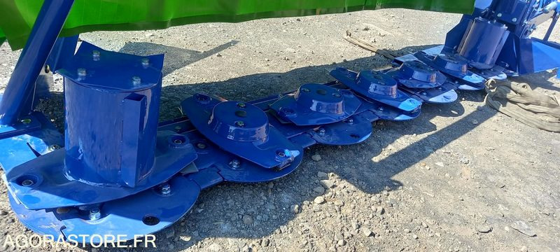 Faucheuse rotative 2m80 - Kosilica: slika  Faucheuse rotative 2m80 - Kosilica Faucheuse rotative 2m80 - Kosilica: slika  Faucheuse rotative 2m80 - Kosilica