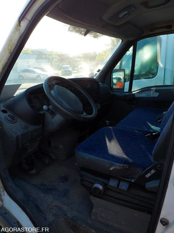 Fourgon IVECO DAILY - 2003 - 301454km - DM678TN - Furgon: slika Fourgon IVECO DAILY - 2003 - 301454km - DM678TN - Furgon Fourgon IVECO DAILY - 2003 - 301454km - DM678TN - Furgon: slika Fourgon IVECO DAILY - 2003 - 301454km - DM678TN - Furgon