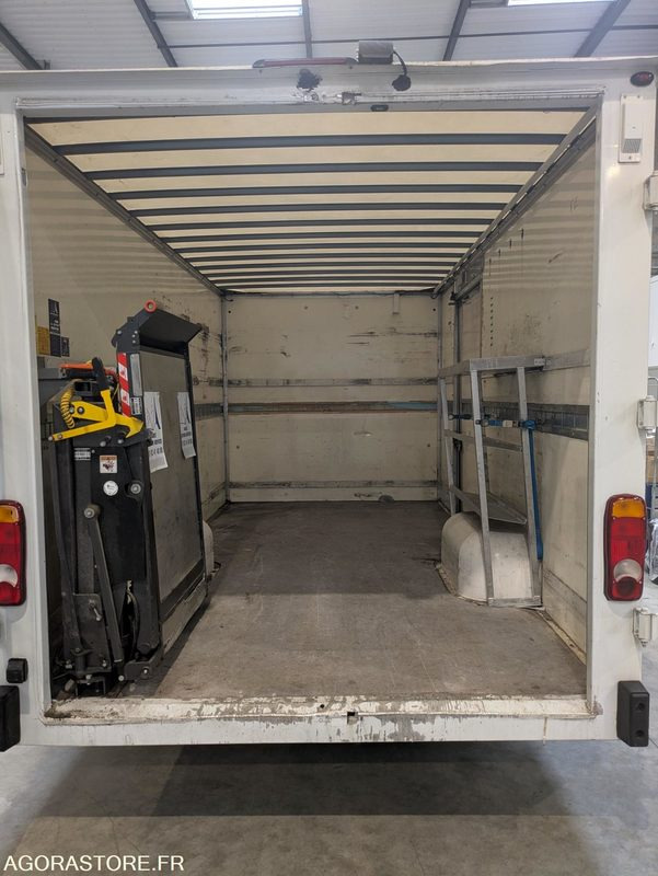 Fourgon - Renault Master - 2014 - 185346 Kms - Furgon: slika Fourgon - Renault Master - 2014 - 185346 Kms - Furgon Fourgon - Renault Master - 2014 - 185346 Kms - Furgon: slika Fourgon - Renault Master - 2014 - 185346 Kms - Furgon