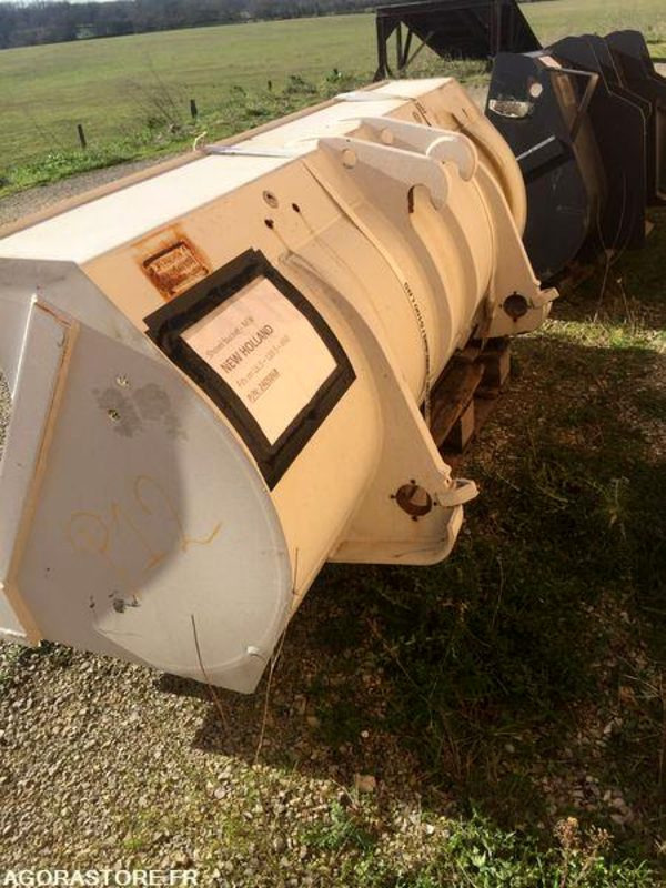 Godet neuf de chargeuse 2000mm New Holland W50, W60, W70, W80 - Utovarna korpa: slika Godet neuf de chargeuse 2000mm New Holland W50, W60, W70, W80 - Utovarna korpa Godet neuf de chargeuse 2000mm New Holland W50, W60, W70, W80 - Utovarna korpa: slika Godet neuf de chargeuse 2000mm New Holland W50, W60, W70, W80 - Utovarna korpa