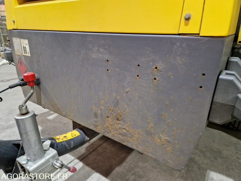 Compresseur Atlas Copco XAVS186 ST4 - 656 HEURES (EF918WS) - Građevinski strojevi: slika Compresseur Atlas Copco XAVS186 ST4 - 656 HEURES (EF918WS) - Građevinski strojevi Compresseur Atlas Copco XAVS186 ST4 - 656 HEURES (EF918WS) - Građevinski strojevi: slika Compresseur Atlas Copco XAVS186 ST4 - 656 HEURES (EF918WS) - Građevinski strojevi