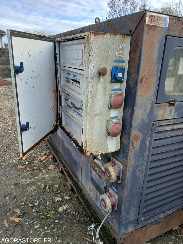 Groupe Electrogène 75kW marque Aquitaine Energie - Generatorski set: slika Groupe Electrogène 75kW marque Aquitaine Energie - Generatorski set Groupe Electrogène 75kW marque Aquitaine Energie - Generatorski set: slika Groupe Electrogène 75kW marque Aquitaine Energie - Generatorski set