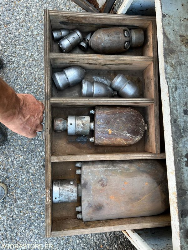 Vakum kamion HYDROCUREUR HUWER RENAULT 19T: slika Vakum kamion HYDROCUREUR HUWER RENAULT 19T