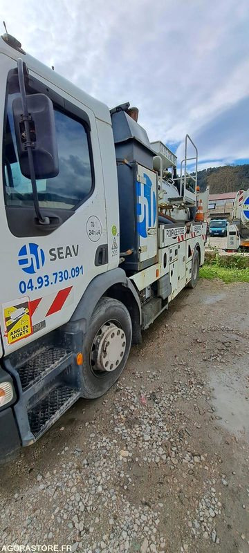 HYDROCUREUR RIVARD RENAULT 2006 CK577XS (VENTE UNIQUEMENT EXPORT) - Vakum kamion: slika HYDROCUREUR RIVARD RENAULT 2006 CK577XS (VENTE UNIQUEMENT EXPORT) - Vakum kamion HYDROCUREUR RIVARD RENAULT 2006 CK577XS (VENTE UNIQUEMENT EXPORT) - Vakum kamion: slika HYDROCUREUR RIVARD RENAULT 2006 CK577XS (VENTE UNIQUEMENT EXPORT) - Vakum kamion