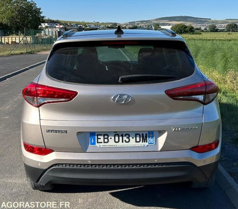 HYUNDAI TUCSON III 1.7 CRDI 141 CH EXECUTIVE 2WD DCT-7 - 2016 - 141 950 kms - SUV: slika HYUNDAI TUCSON III 1.7 CRDI 141 CH EXECUTIVE 2WD DCT-7 - 2016 - 141 950 kms - SUV HYUNDAI TUCSON III 1.7 CRDI 141 CH EXECUTIVE 2WD DCT-7 - 2016 - 141 950 kms - SUV: slika HYUNDAI TUCSON III 1.7 CRDI 141 CH EXECUTIVE 2WD DCT-7 - 2016 - 141 950 kms - SUV