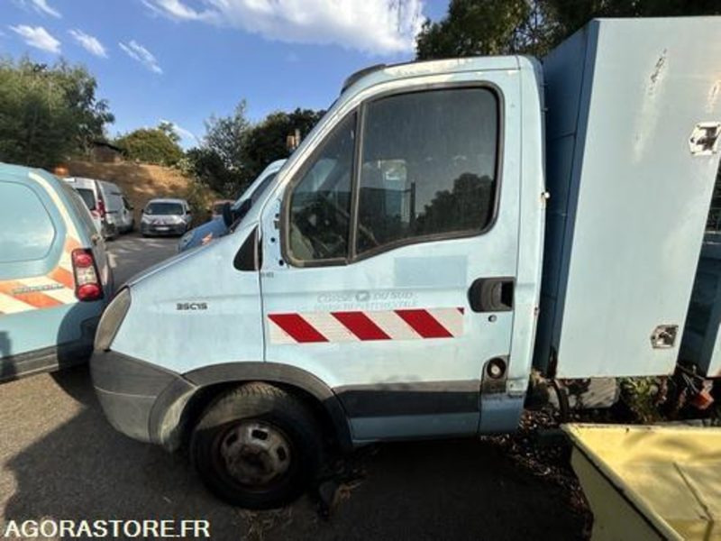 IVECO DAILY - 2010 - 156734KM - AN595DJ - Furgon: slika IVECO DAILY - 2010 - 156734KM - AN595DJ - Furgon IVECO DAILY - 2010 - 156734KM - AN595DJ - Furgon: slika IVECO DAILY - 2010 - 156734KM - AN595DJ - Furgon