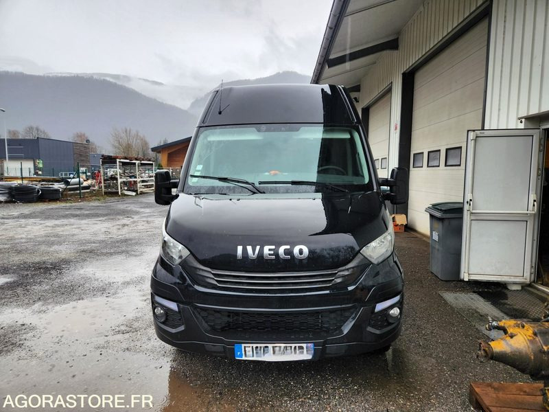 IVECO DAILY 35C21- 2017 / 170000 KM - Furgon: slika IVECO DAILY 35C21- 2017 / 170000 KM - Furgon IVECO DAILY 35C21- 2017 / 170000 KM - Furgon: slika IVECO DAILY 35C21- 2017 / 170000 KM - Furgon