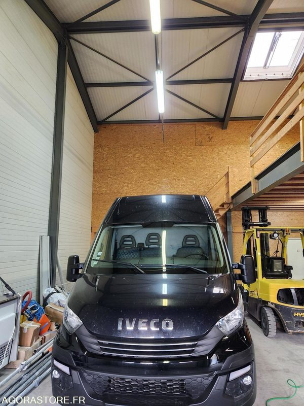 IVECO DAILY 35C21- 2017 / 170000 KM - Furgon: slika IVECO DAILY 35C21- 2017 / 170000 KM - Furgon IVECO DAILY 35C21- 2017 / 170000 KM - Furgon: slika IVECO DAILY 35C21- 2017 / 170000 KM - Furgon