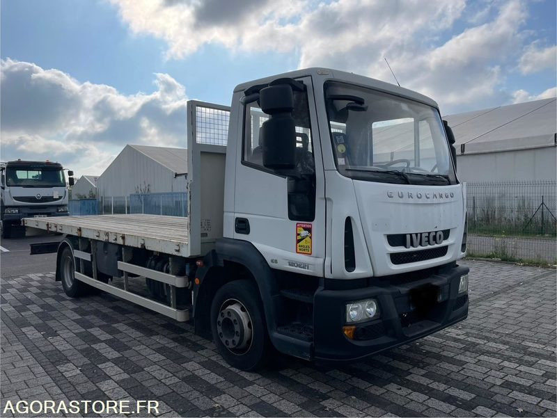 IVECO EUROCARGO PLATEAU - 2015 - 295 000KM - Kamion s otvorenim sandukom: slika  IVECO EUROCARGO PLATEAU - 2015 - 295 000KM - Kamion s otvorenim sandukom IVECO EUROCARGO PLATEAU - 2015 - 295 000KM - Kamion s otvorenim sandukom: slika  IVECO EUROCARGO PLATEAU - 2015 - 295 000KM - Kamion s otvorenim sandukom