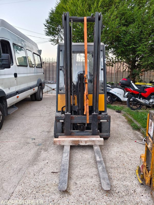 Jungheinrich EFG 216K - 2007 - En l'état - Non roulant - Električni viličar: slika Jungheinrich EFG 216K - 2007 - En l'état - Non roulant - Električni viličar Jungheinrich EFG 216K - 2007 - En l'état - Non roulant - Električni viličar: slika Jungheinrich EFG 216K - 2007 - En l'état - Non roulant - Električni viličar