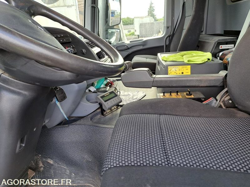 CAMION 6X2 AMPLIROLL-MERCEDES ACTROS - 2013 - 385 389KMS - Kamion: slika CAMION 6X2 AMPLIROLL-MERCEDES ACTROS - 2013 - 385 389KMS - Kamion CAMION 6X2 AMPLIROLL-MERCEDES ACTROS - 2013 - 385 389KMS - Kamion: slika CAMION 6X2 AMPLIROLL-MERCEDES ACTROS - 2013 - 385 389KMS - Kamion
