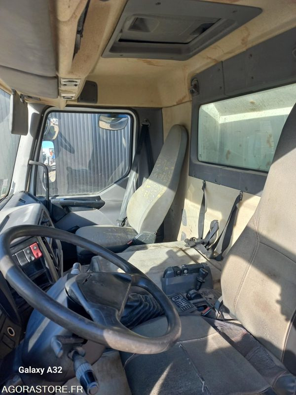 CAMION KERAX BIBENNE - Kamion: slika CAMION KERAX BIBENNE - Kamion CAMION KERAX BIBENNE - Kamion: slika CAMION KERAX BIBENNE - Kamion