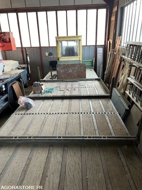 Kamion CAMION UNIC - 1974 / 82262 KM: slika Kamion CAMION UNIC - 1974 / 82262 KM