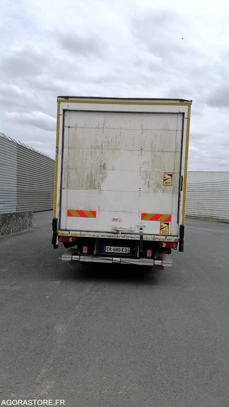 IVECO EUROCARGO - 100E18 - 2013 - 121 009 KM - Kamion: slika IVECO EUROCARGO - 100E18 - 2013 - 121 009 KM - Kamion IVECO EUROCARGO - 100E18 - 2013 - 121 009 KM - Kamion: slika IVECO EUROCARGO - 100E18 - 2013 - 121 009 KM - Kamion