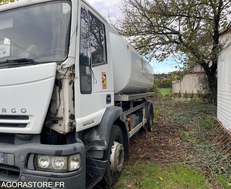 Iveco 190EL28 19t citerne - 2008 - 640748kms - export only - Kamion: slika Iveco 190EL28 19t citerne - 2008 - 640748kms - export only - Kamion Iveco 190EL28 19t citerne - 2008 - 640748kms - export only - Kamion: slika Iveco 190EL28 19t citerne - 2008 - 640748kms - export only - Kamion
