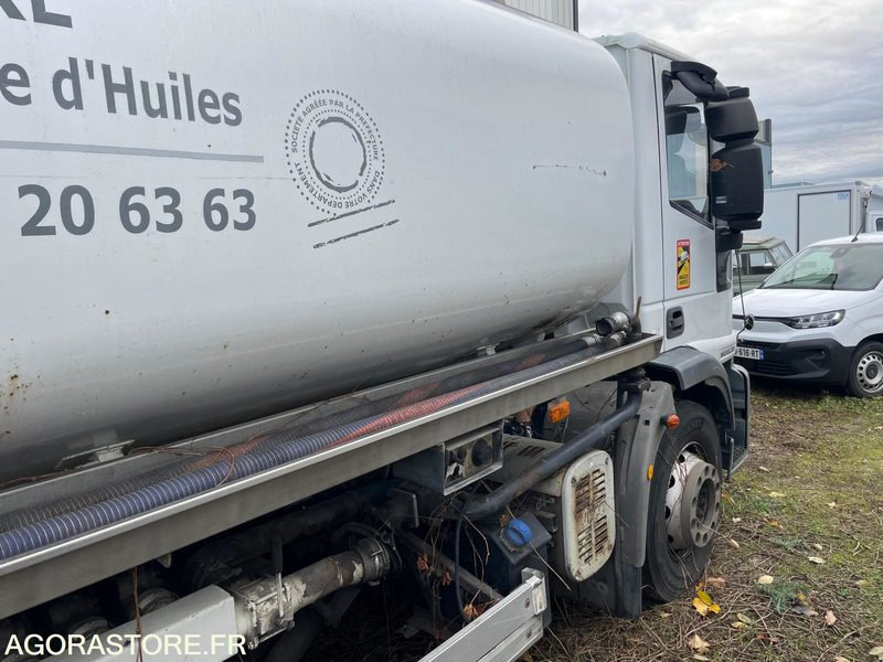 Iveco 190EL28 19t citerne - 2008 - 640748kms - export only - Kamion: slika Iveco 190EL28 19t citerne - 2008 - 640748kms - export only - Kamion Iveco 190EL28 19t citerne - 2008 - 640748kms - export only - Kamion: slika Iveco 190EL28 19t citerne - 2008 - 640748kms - export only - Kamion