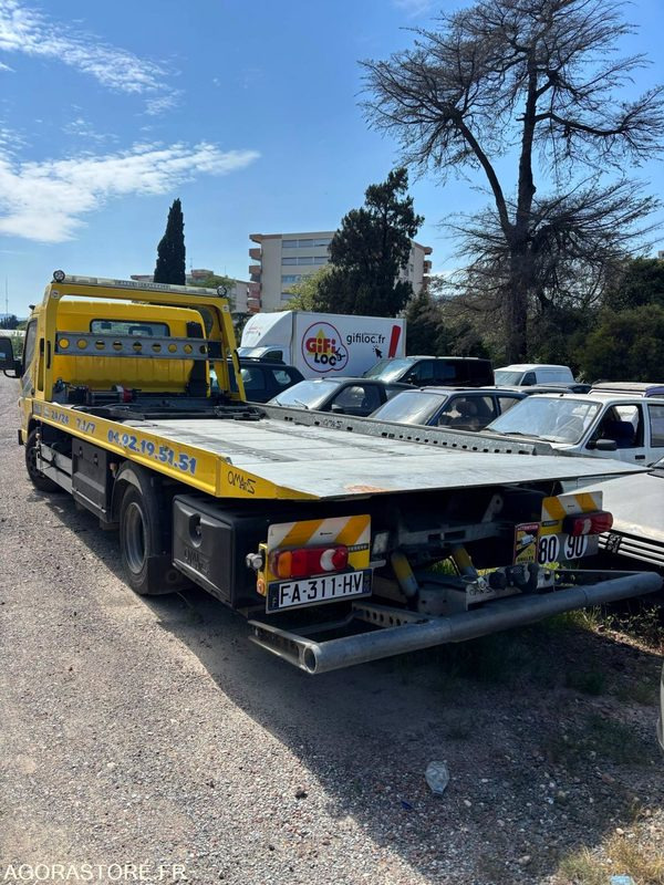 MITSUBISHI - CANTER - 2018 - 144 000 KM - Kamion: slika MITSUBISHI - CANTER - 2018 - 144 000 KM - Kamion MITSUBISHI - CANTER - 2018 - 144 000 KM - Kamion: slika MITSUBISHI - CANTER - 2018 - 144 000 KM - Kamion