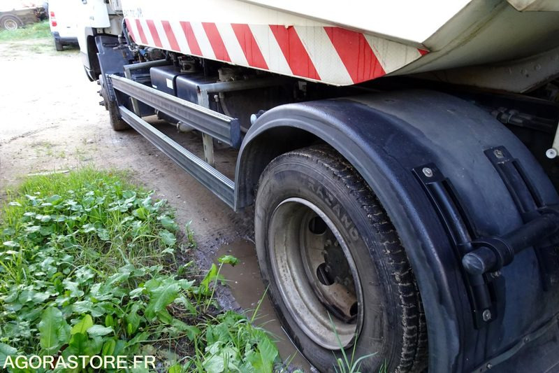 Kamion Mitsubishi Fuso: slika Kamion Mitsubishi Fuso