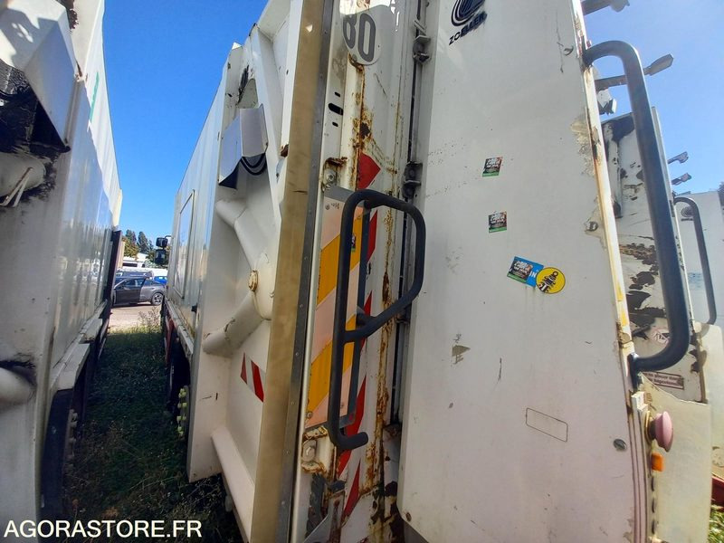RENAULT 26T/BOM - BK018YB - 2011 / 224 865 KM - Kamion: slika RENAULT 26T/BOM - BK018YB - 2011 / 224 865 KM - Kamion RENAULT 26T/BOM - BK018YB - 2011 / 224 865 KM - Kamion: slika RENAULT 26T/BOM - BK018YB - 2011 / 224 865 KM - Kamion