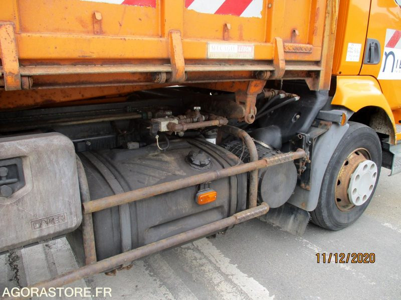 Kamion RENAULT MIDLUM 22016C BENNE 2001: slika Kamion RENAULT MIDLUM 22016C BENNE 2001