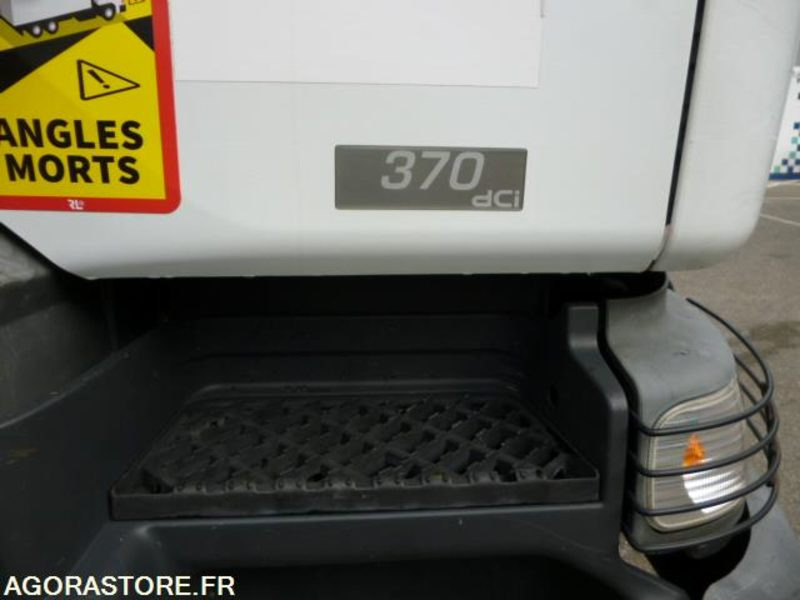 Renault Kerax 6x4 370DCI bras de dépose Marrel 16000kgs 521550 kms 2003 - Kamion: slika Renault Kerax 6x4 370DCI bras de dépose Marrel 16000kgs 521550 kms 2003 - Kamion Renault Kerax 6x4 370DCI bras de dépose Marrel 16000kgs 521550 kms 2003 - Kamion: slika Renault Kerax 6x4 370DCI bras de dépose Marrel 16000kgs 521550 kms 2003 - Kamion