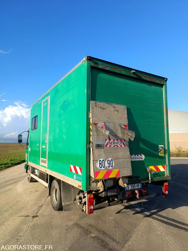 Renault Midlum 180 dci - VASP Base vie - 9 places - NON ROULANT - Kamion: slika Renault Midlum 180 dci - VASP Base vie - 9 places - NON ROULANT - Kamion Renault Midlum 180 dci - VASP Base vie - 9 places - NON ROULANT - Kamion: slika Renault Midlum 180 dci - VASP Base vie - 9 places - NON ROULANT - Kamion