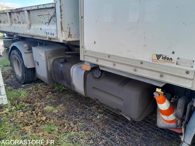 Renault Midlum 180 polybenne + Polybenne Guima BG5 (CA111+ BN189) - Kamion: slika Renault Midlum 180 polybenne + Polybenne Guima BG5 (CA111+ BN189) - Kamion Renault Midlum 180 polybenne + Polybenne Guima BG5 (CA111+ BN189) - Kamion: slika Renault Midlum 180 polybenne + Polybenne Guima BG5 (CA111+ BN189) - Kamion