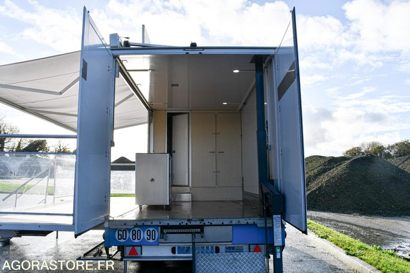 VEHICULE EVENEMENTIEL - CAMION PODIUM IVECO DAILY 6000 kms 2018 - Kamion: slika VEHICULE EVENEMENTIEL - CAMION PODIUM IVECO DAILY 6000 kms 2018 - Kamion VEHICULE EVENEMENTIEL - CAMION PODIUM IVECO DAILY 6000 kms 2018 - Kamion: slika VEHICULE EVENEMENTIEL - CAMION PODIUM IVECO DAILY 6000 kms 2018 - Kamion