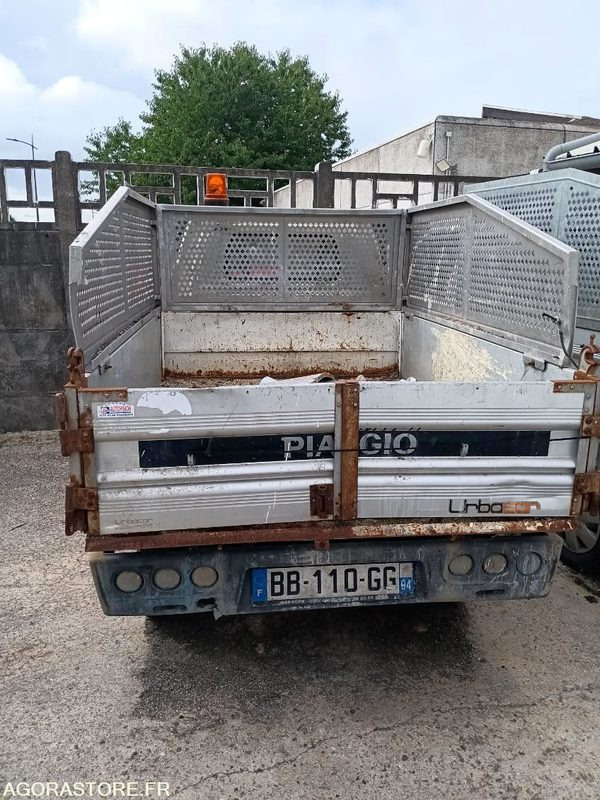 LOTS DE 2 PIAGGIO PORTER AVEC 1 CARTE GRISE - Mali kamion kiper: slika LOTS DE 2 PIAGGIO PORTER AVEC 1 CARTE GRISE - Mali kamion kiper LOTS DE 2 PIAGGIO PORTER AVEC 1 CARTE GRISE - Mali kamion kiper: slika LOTS DE 2 PIAGGIO PORTER AVEC 1 CARTE GRISE - Mali kamion kiper