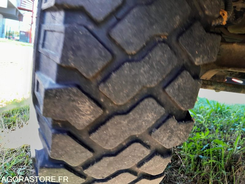 Land Rover Defender - 2005 - 120713kms - 8575SE58 - SUV: slika Land Rover Defender - 2005 - 120713kms - 8575SE58 - SUV Land Rover Defender - 2005 - 120713kms - 8575SE58 - SUV: slika Land Rover Defender - 2005 - 120713kms - 8575SE58 - SUV