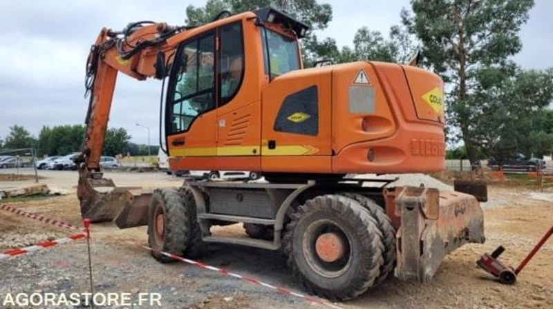 Liebherr A918 COMPACT - 2014 / 15000 HEURES - Bager: slika Liebherr A918 COMPACT - 2014 / 15000 HEURES - Bager Liebherr A918 COMPACT - 2014 / 15000 HEURES - Bager: slika Liebherr A918 COMPACT - 2014 / 15000 HEURES - Bager