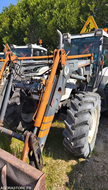Lot Renault - Tracteur ergos 110-CF 056 - 2001 - 11404 et CHARGEUR FAUCHEUX TRF0 - Traktor: slika Lot Renault - Tracteur ergos 110-CF 056 - 2001 - 11404 et CHARGEUR FAUCHEUX TRF0 - Traktor Lot Renault - Tracteur ergos 110-CF 056 - 2001 - 11404 et CHARGEUR FAUCHEUX TRF0 - Traktor: slika Lot Renault - Tracteur ergos 110-CF 056 - 2001 - 11404 et CHARGEUR FAUCHEUX TRF0 - Traktor