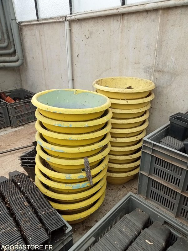 Lot de 20 jardinières jaunes - Oprema za vrt: slika Lot de 20 jardinières jaunes - Oprema za vrt Lot de 20 jardinières jaunes - Oprema za vrt: slika Lot de 20 jardinières jaunes - Oprema za vrt