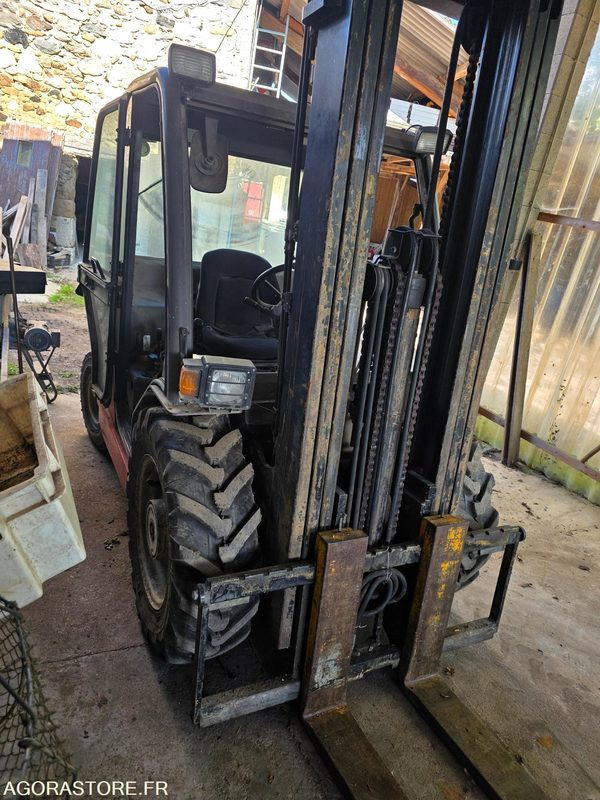 MANITOU MSI 35T - Diesel viličar: slika MANITOU MSI 35T - Diesel viličar MANITOU MSI 35T - Diesel viličar: slika MANITOU MSI 35T - Diesel viličar