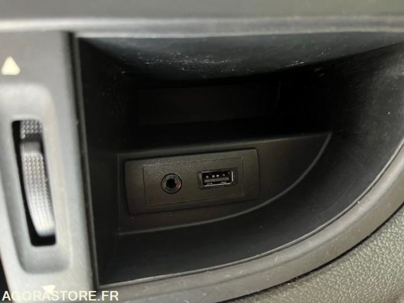 Furgon MERCEDES VITO MIXTO 119 CDI LONG 4X4 7G-TRONIC 6 PLACES: slika Furgon MERCEDES VITO MIXTO 119 CDI LONG 4X4 7G-TRONIC 6 PLACES