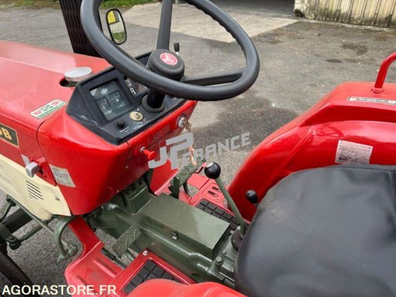 MICROTRACTEUR YANMAR 20CV 2 CYLINDRES 1150CM3 D'OCCASION 2RM TRES BON ETAT 810H - Traktor: slika MICROTRACTEUR YANMAR 20CV 2 CYLINDRES 1150CM3 D'OCCASION 2RM TRES BON ETAT 810H - Traktor MICROTRACTEUR YANMAR 20CV 2 CYLINDRES 1150CM3 D'OCCASION 2RM TRES BON ETAT 810H - Traktor: slika MICROTRACTEUR YANMAR 20CV 2 CYLINDRES 1150CM3 D'OCCASION 2RM TRES BON ETAT 810H - Traktor