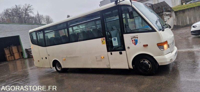 MINI-BUS MERCEDES VARIO - 127178 kms - 2000 - Minibus, Putnički kombi: slika MINI-BUS MERCEDES VARIO - 127178 kms - 2000 - Minibus, Putnički kombi MINI-BUS MERCEDES VARIO - 127178 kms - 2000 - Minibus, Putnički kombi: slika MINI-BUS MERCEDES VARIO - 127178 kms - 2000 - Minibus, Putnički kombi